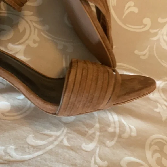 NWTs Coach Suede Brown Heels - Picture 6 of 9